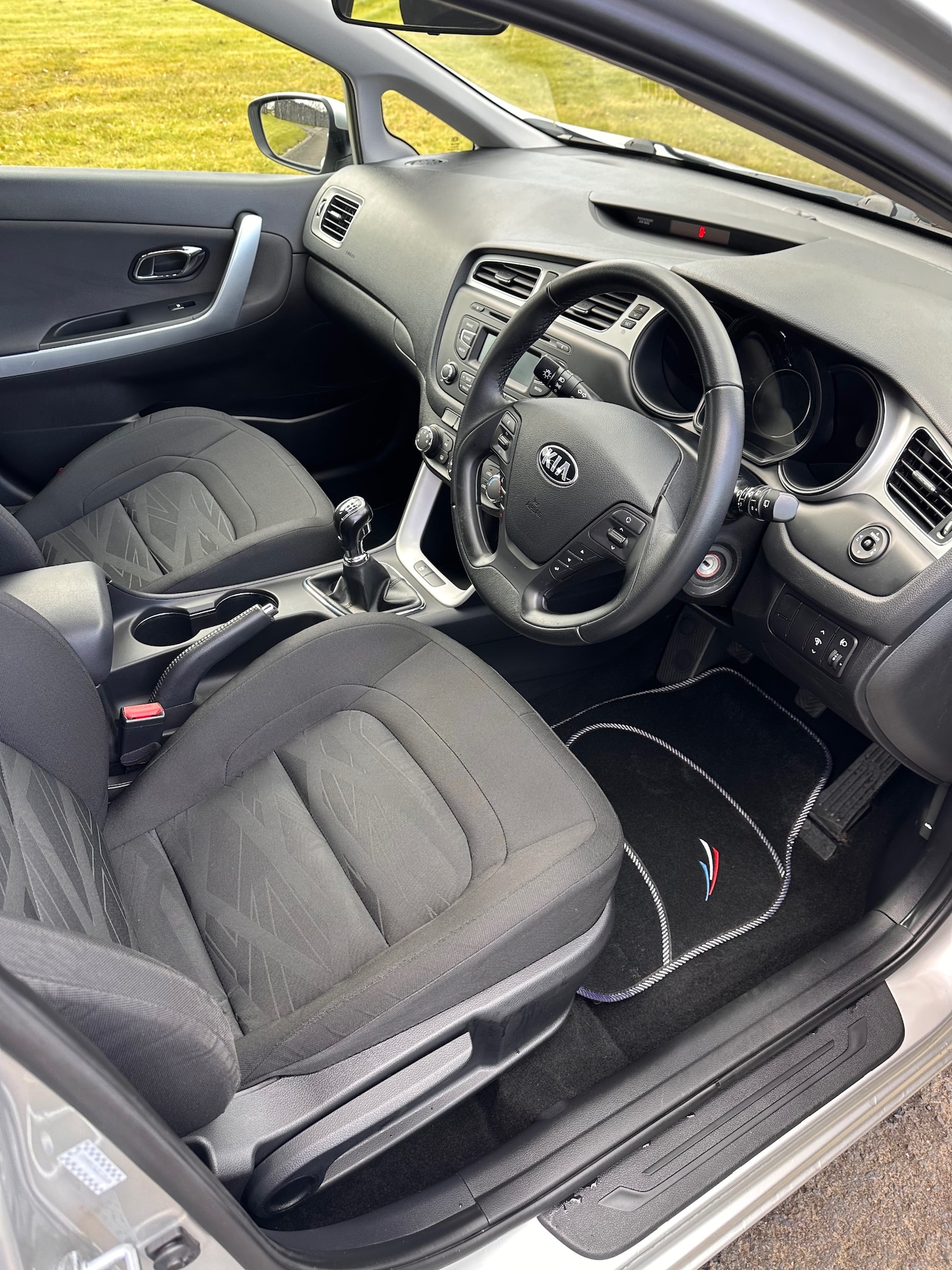 Used Kia Ceed 2014 for sale - 78133691: Photo 10