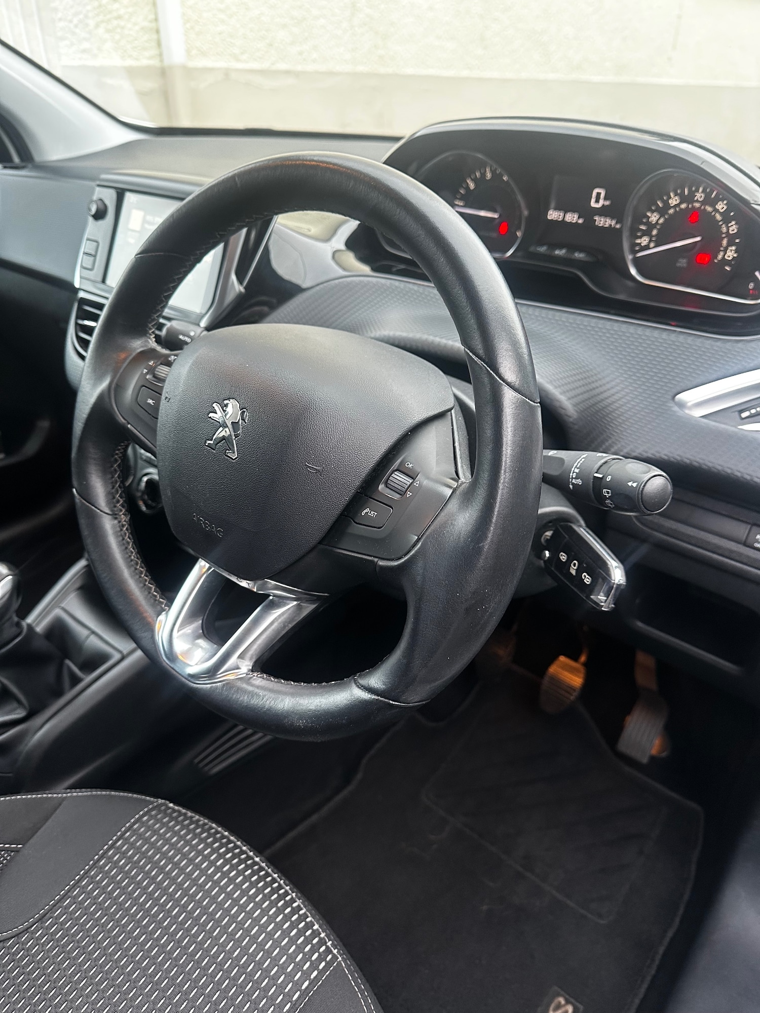 Used Peugeot 208 2016 for sale - 77160884: Photo 11