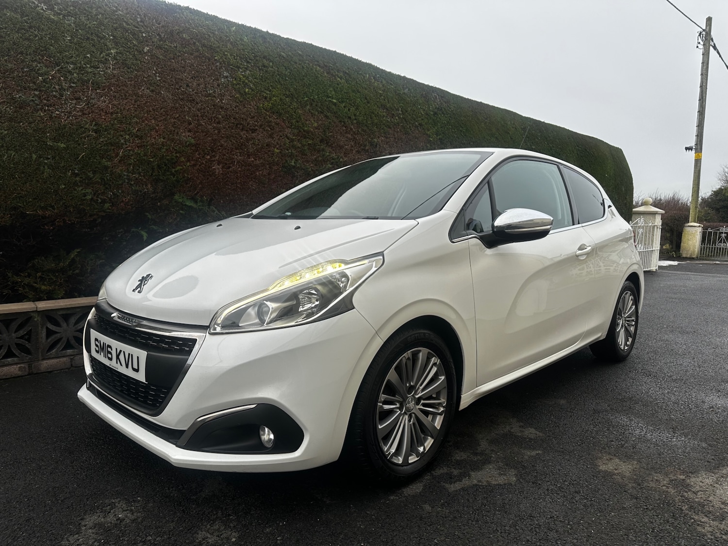 Used Peugeot 208 2016 for sale - 77160884: Photo 2