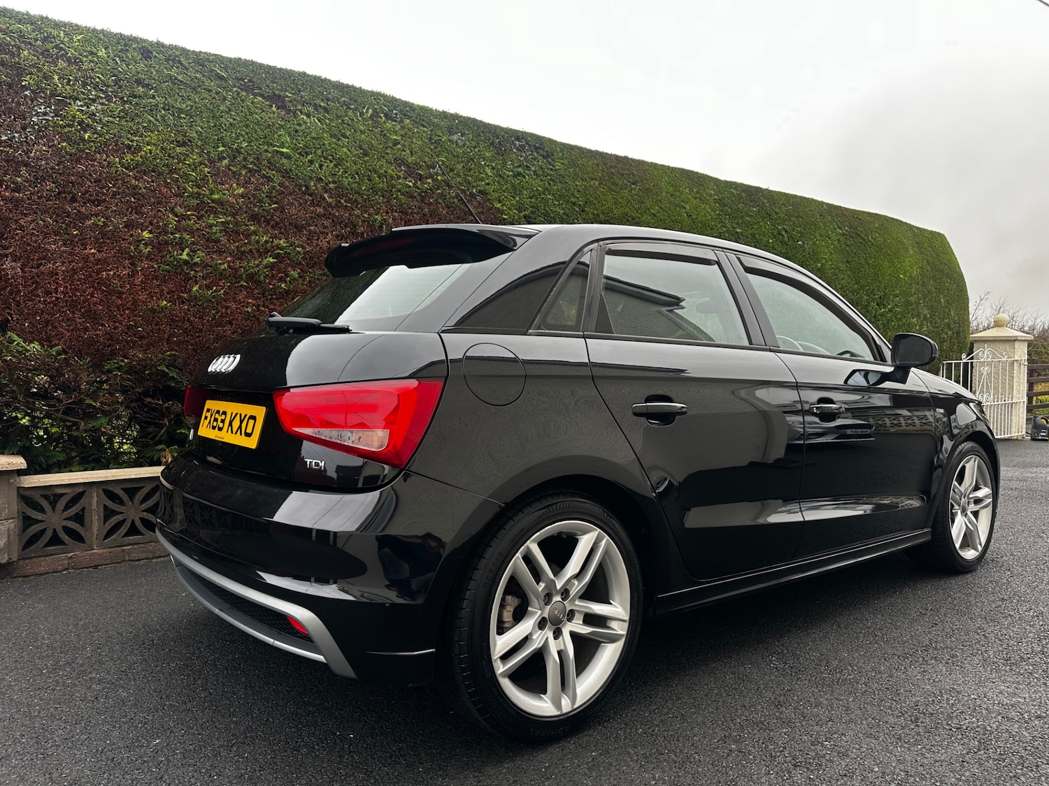 Used Audi A1 2013 for sale - 76858737: Photo 3