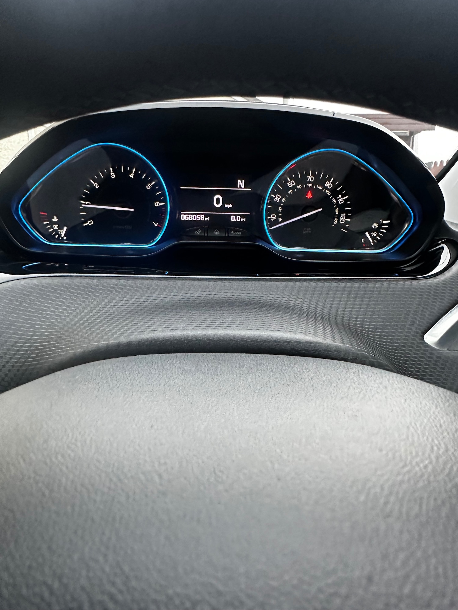 Used Peugeot 2008 2016 for sale - 77140945: Photo 13