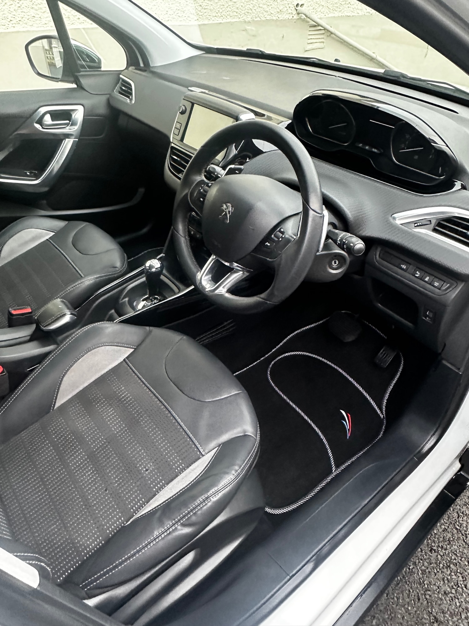 Used Peugeot 2008 2016 for sale - 77140945: Photo 7