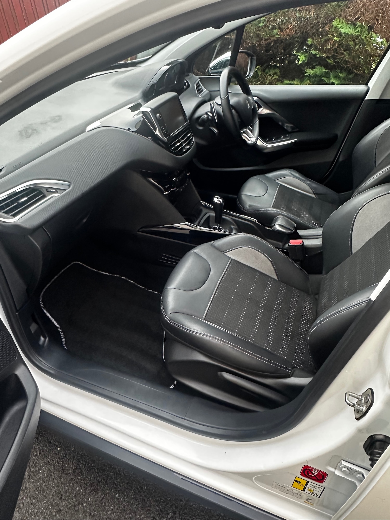 Used Peugeot 2008 2016 for sale - 77140945: Photo 8