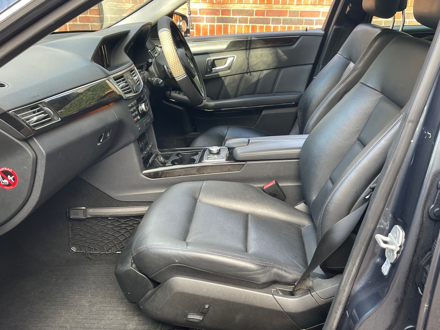 Used Mercedes-Benz E Class 2012 for sale - 76180103: Photo 10