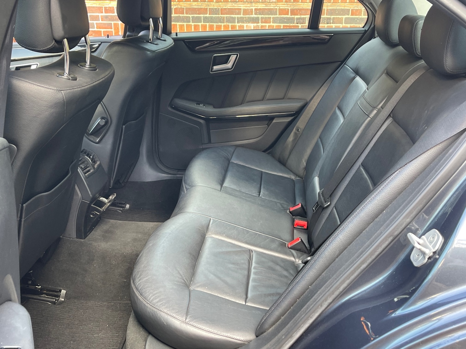 Used Mercedes-Benz E Class 2012 for sale - 76180103: Photo 12