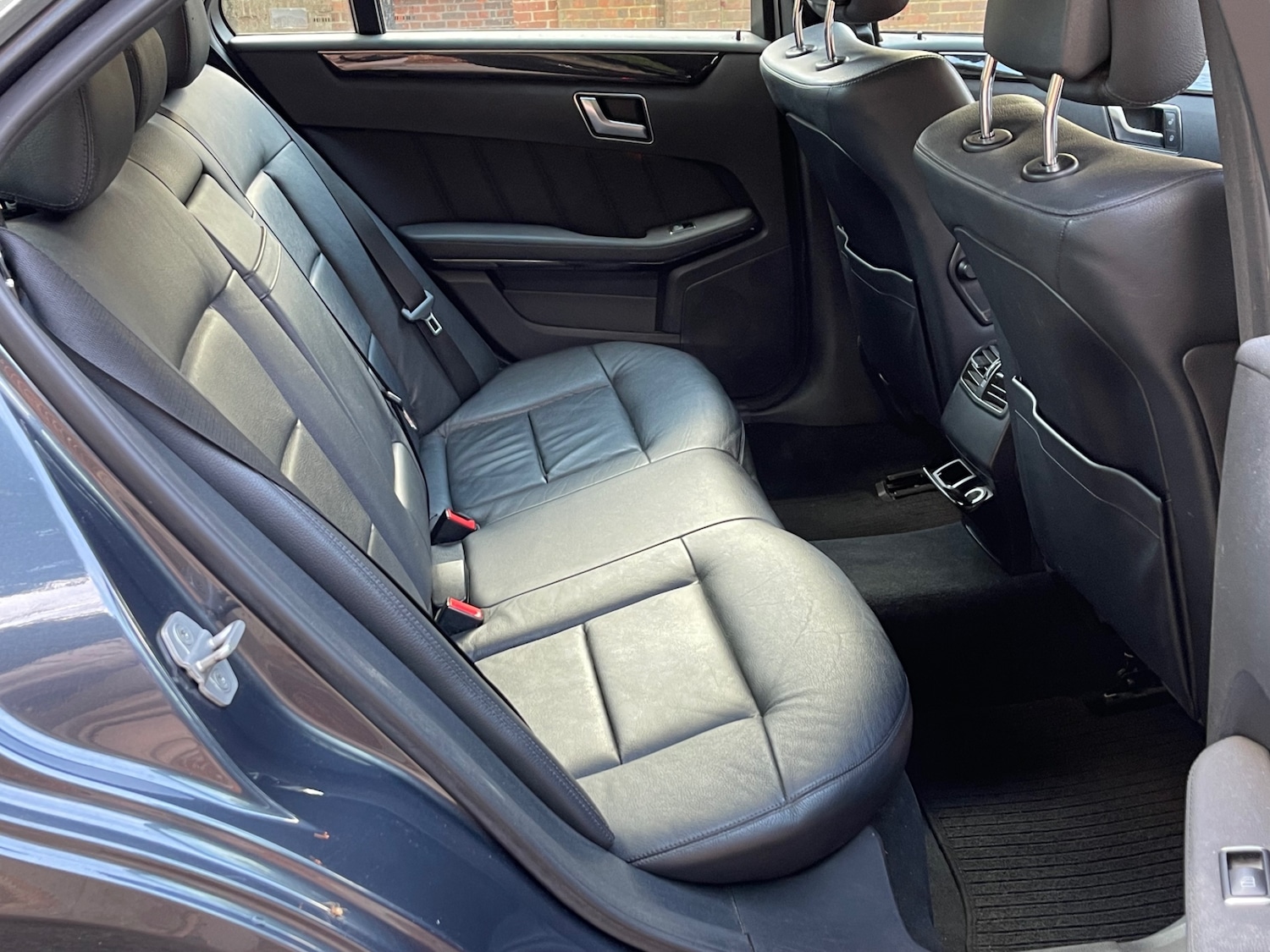 Used Mercedes-Benz E Class 2012 for sale - 76180103: Photo 15