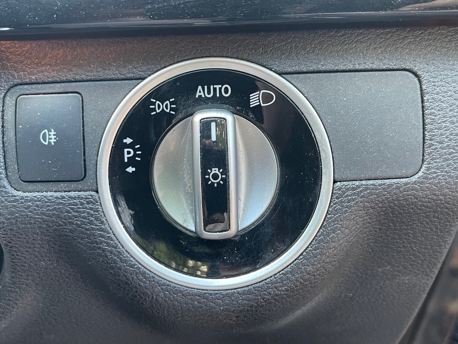 Used Mercedes-Benz E Class 2012 for sale - 76180103: Photo 18