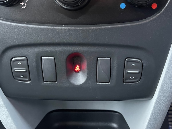 Used Dacia Sandero 2014 for sale - 74388304: Photo 24