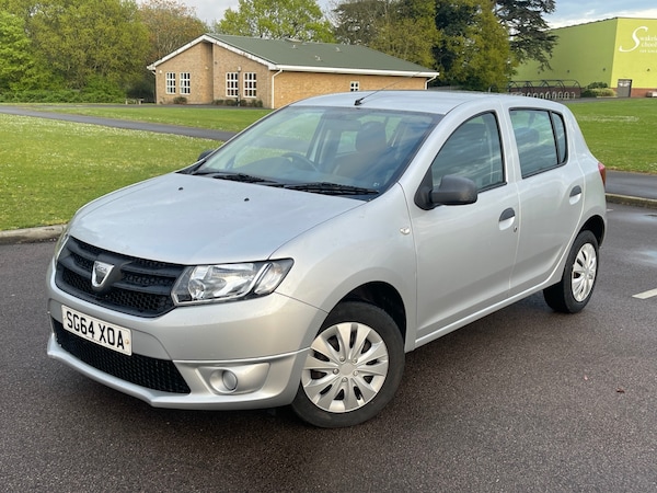 Used Dacia Sandero 2014 for sale - 74388304: Photo 2