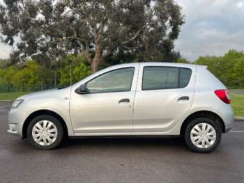 Used Dacia Sandero 2014 for sale - 74388304: Photo