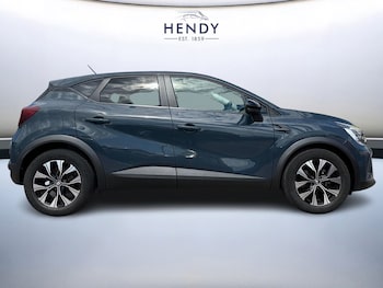 Used Renault Captur 2023 for sale - 79424547: Photo