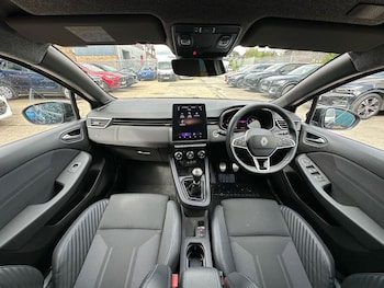 Used Renault Clio 2025 for sale - 79200239: Photo