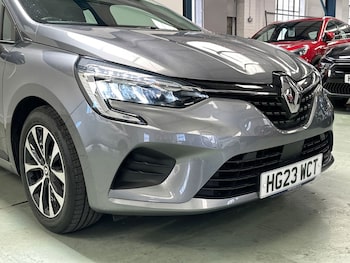 Used Renault Clio 2023 for sale - 79198856: Photo