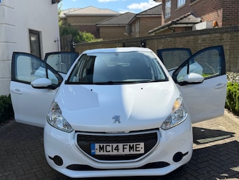Used Peugeot 208 2014 for sale - 78559293: Photo