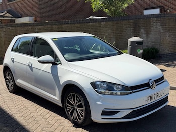 Used Volkswagen Golf 2017 for sale - 78555028: Photo