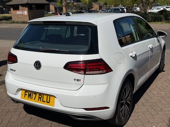 Used Volkswagen Golf 2017 for sale - 78555028: Photo