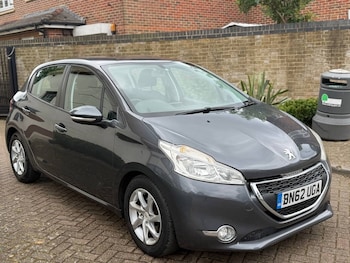 Used Peugeot 208 2013 for sale - 78546164: Photo