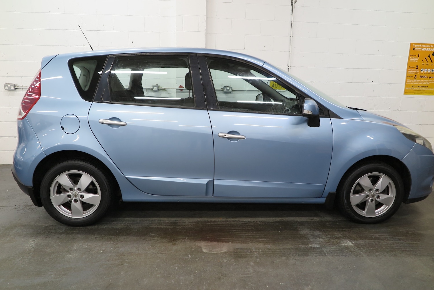 Used Renault Scenic 2010 for sale - 76384750: Photo 3