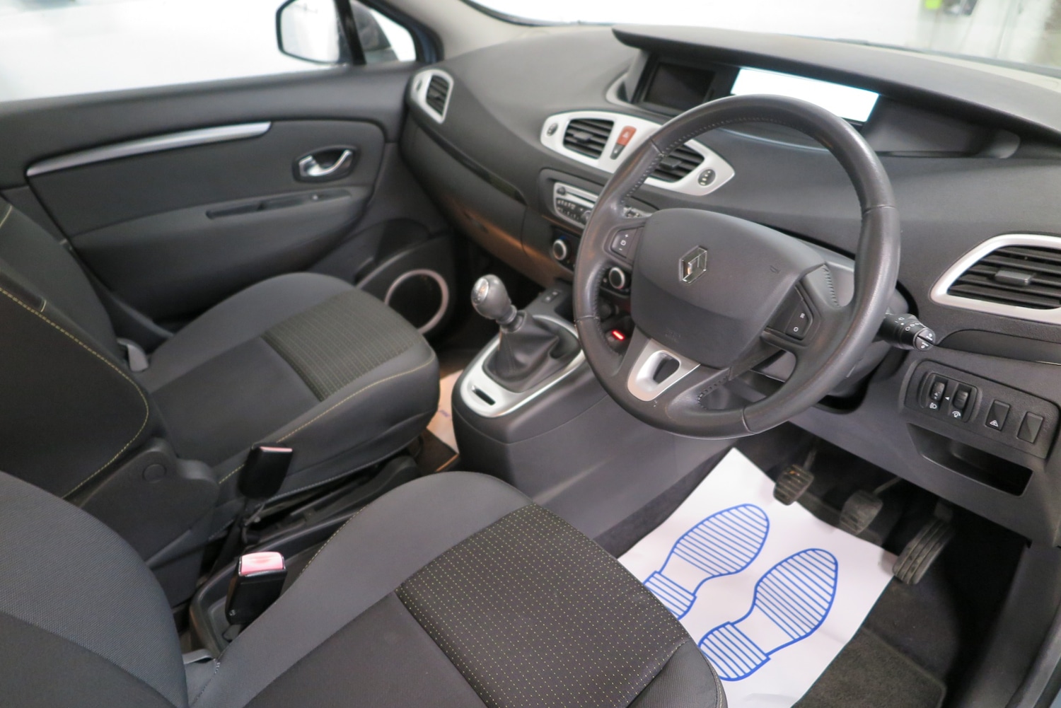 Used Renault Scenic 2010 for sale - 76384750: Photo 9