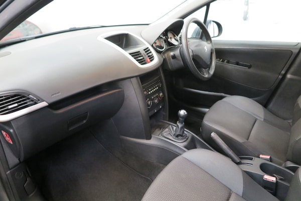 Used Peugeot 207 2011 for sale - 74375207: Photo 9