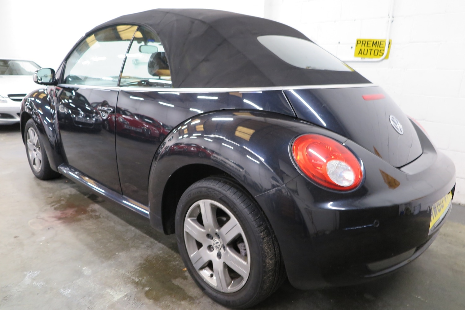 Used Volkswagen Beetle 2011 for sale - 76143283: Photo 12