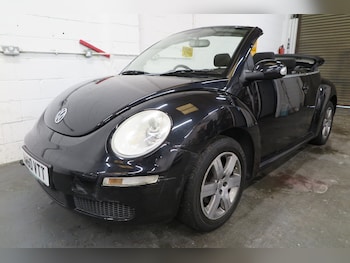 Used Volkswagen Beetle 2011 for sale - 76143283: Photo 2