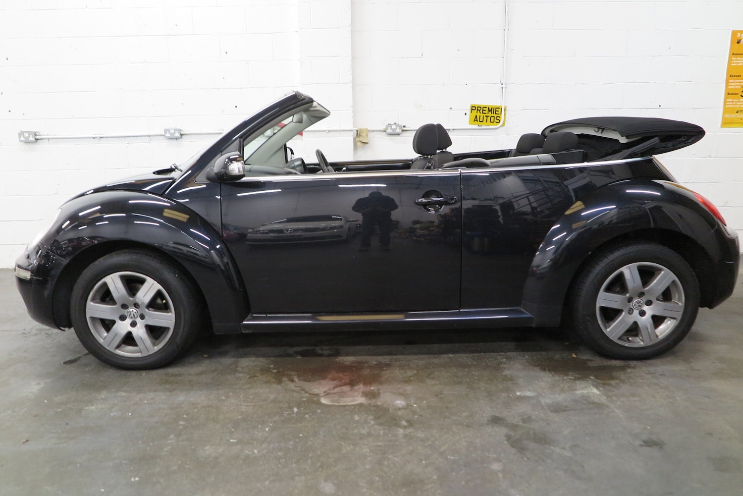 Used Volkswagen Beetle 2011 for sale - 76143283: Photo 4