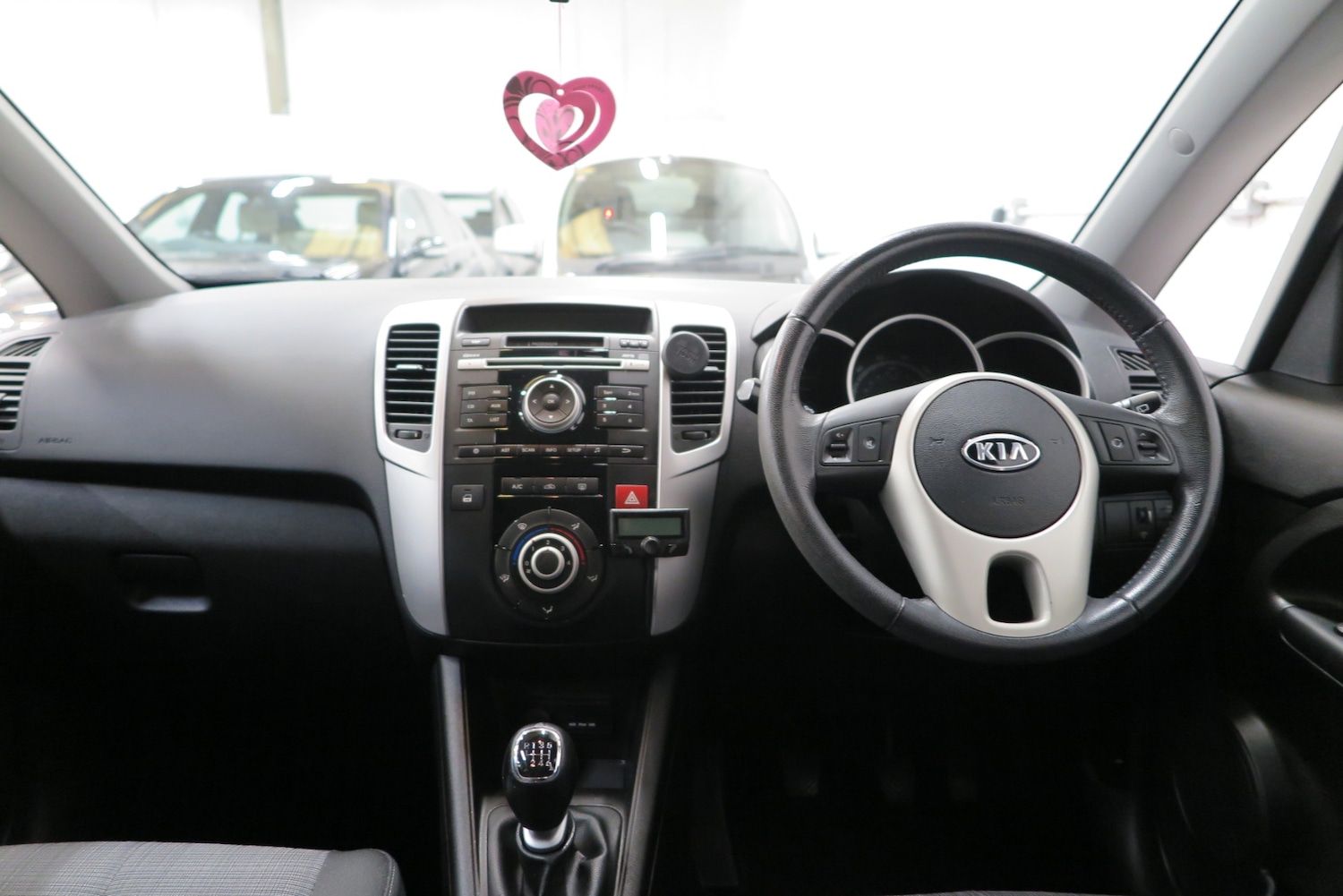 Used Kia Venga 2010 for sale - 77708306: Photo 7