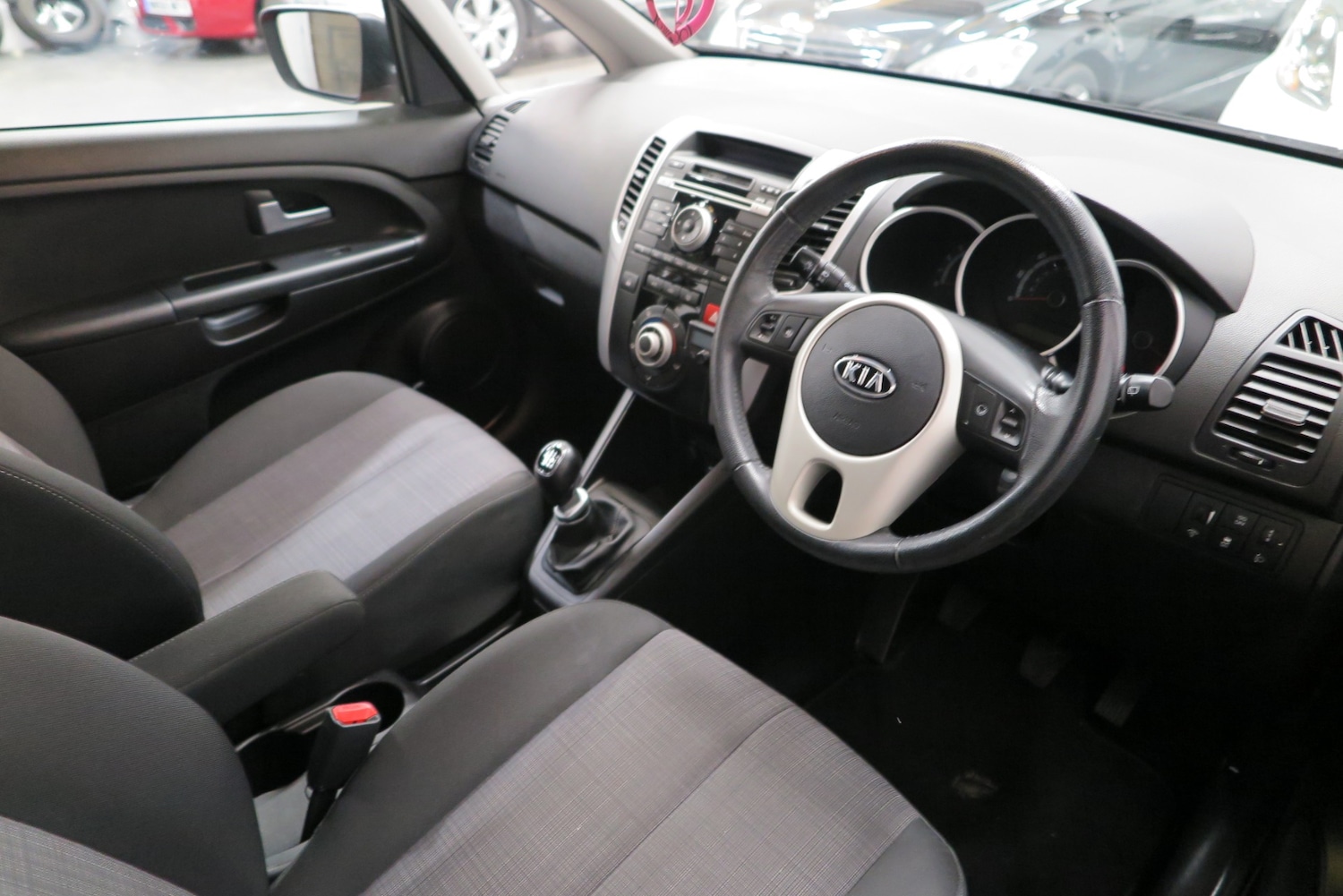 Used Kia Venga 2010 for sale - 77708306: Photo 9