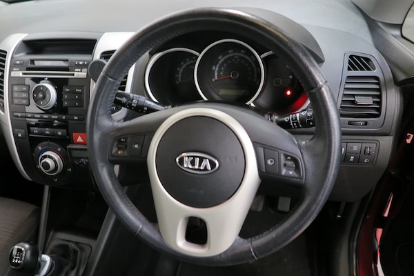 Used Kia Venga 2010 for sale - 75501173: Photo 10