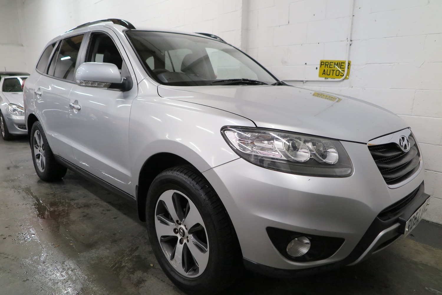 Used Hyundai Santa Fe 2012 for sale - 76143464: Photo 1