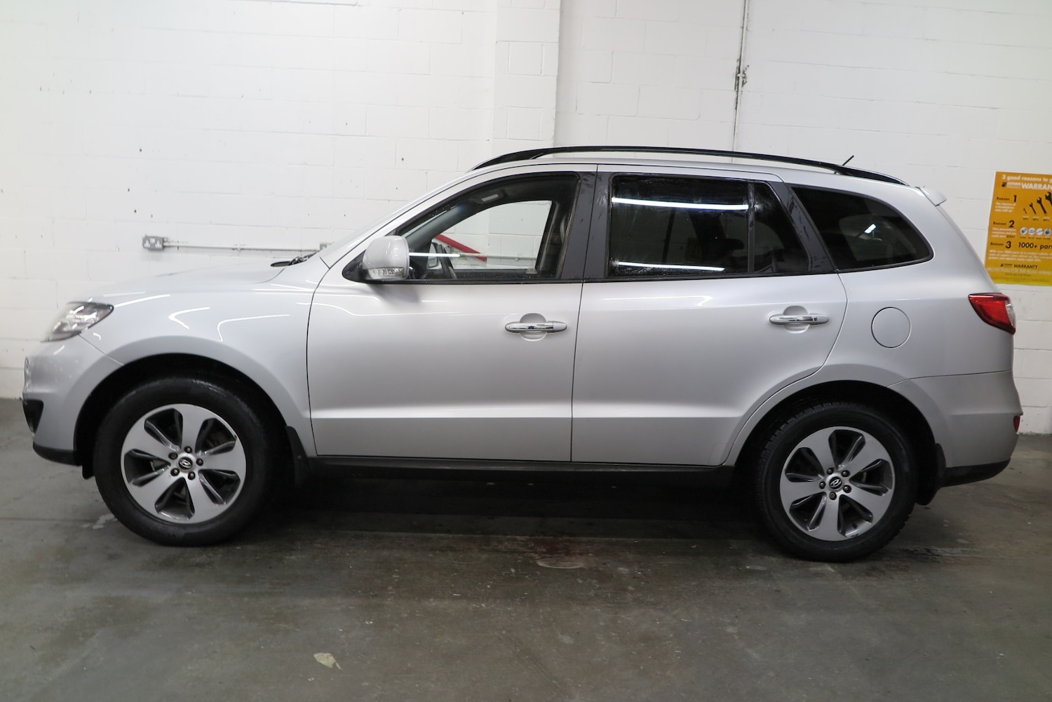 Used Hyundai Santa Fe 2012 for sale - 76143464: Photo 4