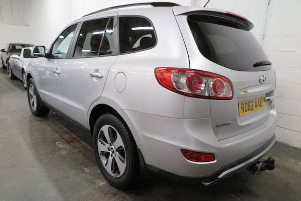 Used Hyundai Santa Fe 2012 for sale - 76143464: Photo 6
