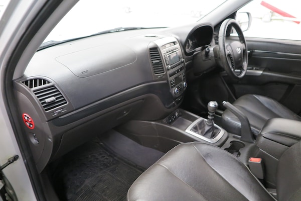 Used Hyundai Santa Fe 2012 for sale - 76143464: Photo 9
