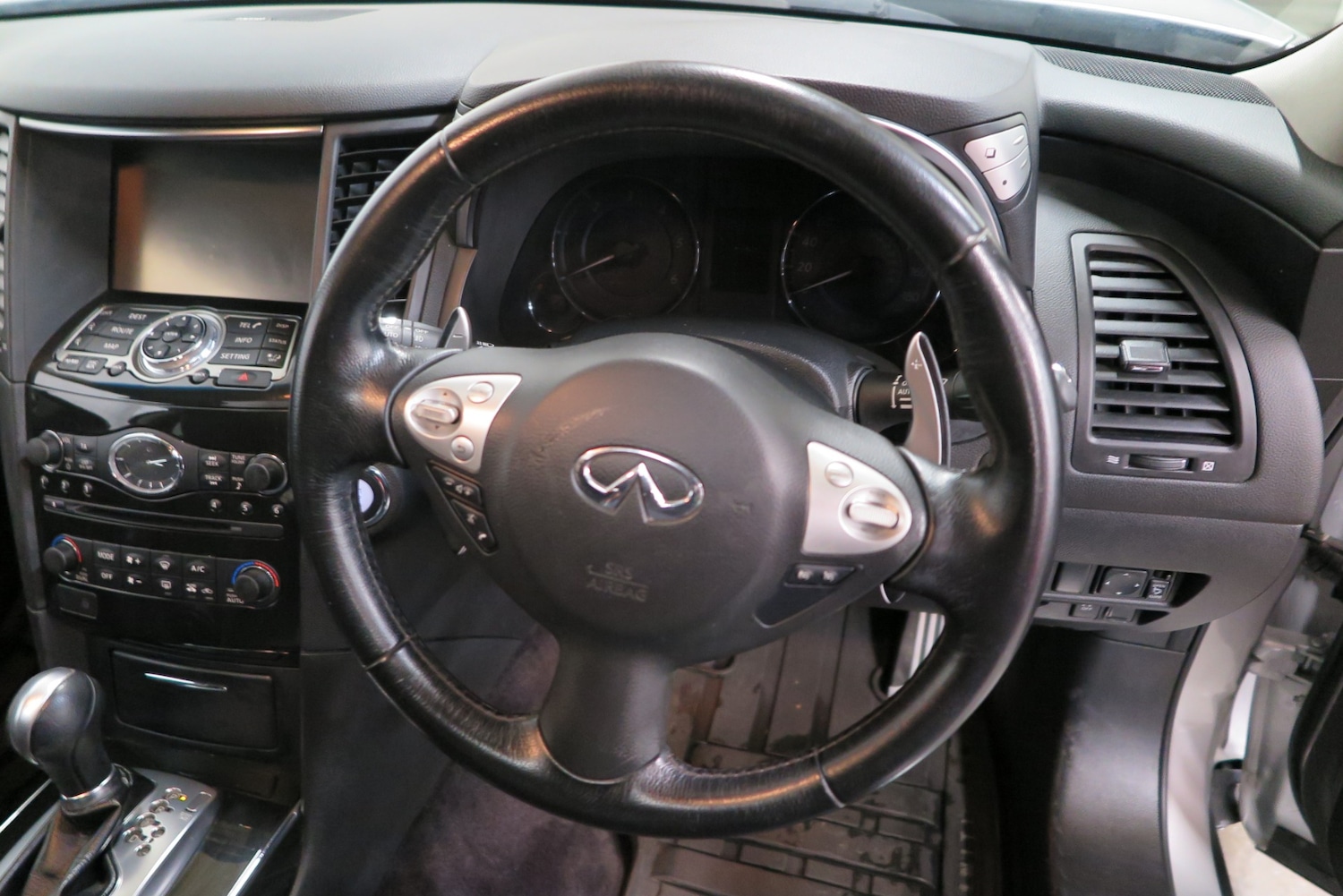 Used Infiniti QX70 2014 for sale - 77541849: Photo 10