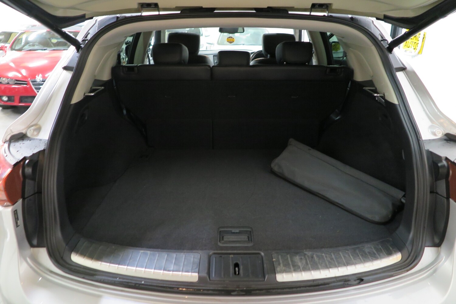 Used Infiniti QX70 2014 for sale - 77541849: Photo 20