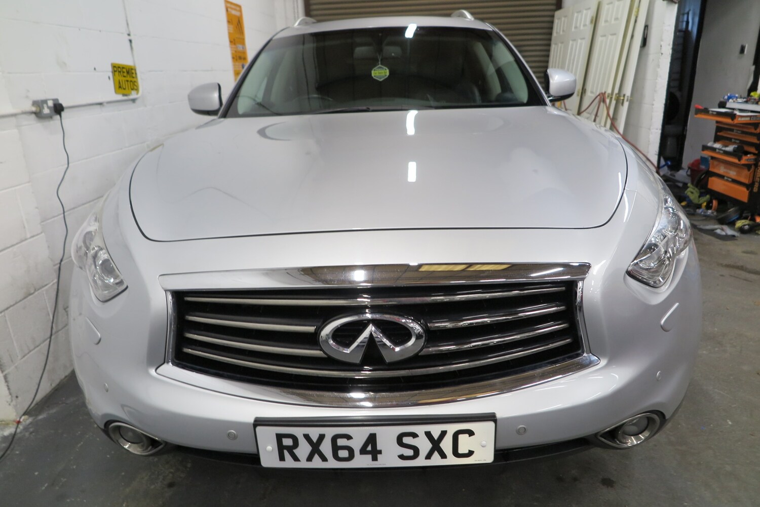 Used Infiniti QX70 2014 for sale - 77541849: Photo 24