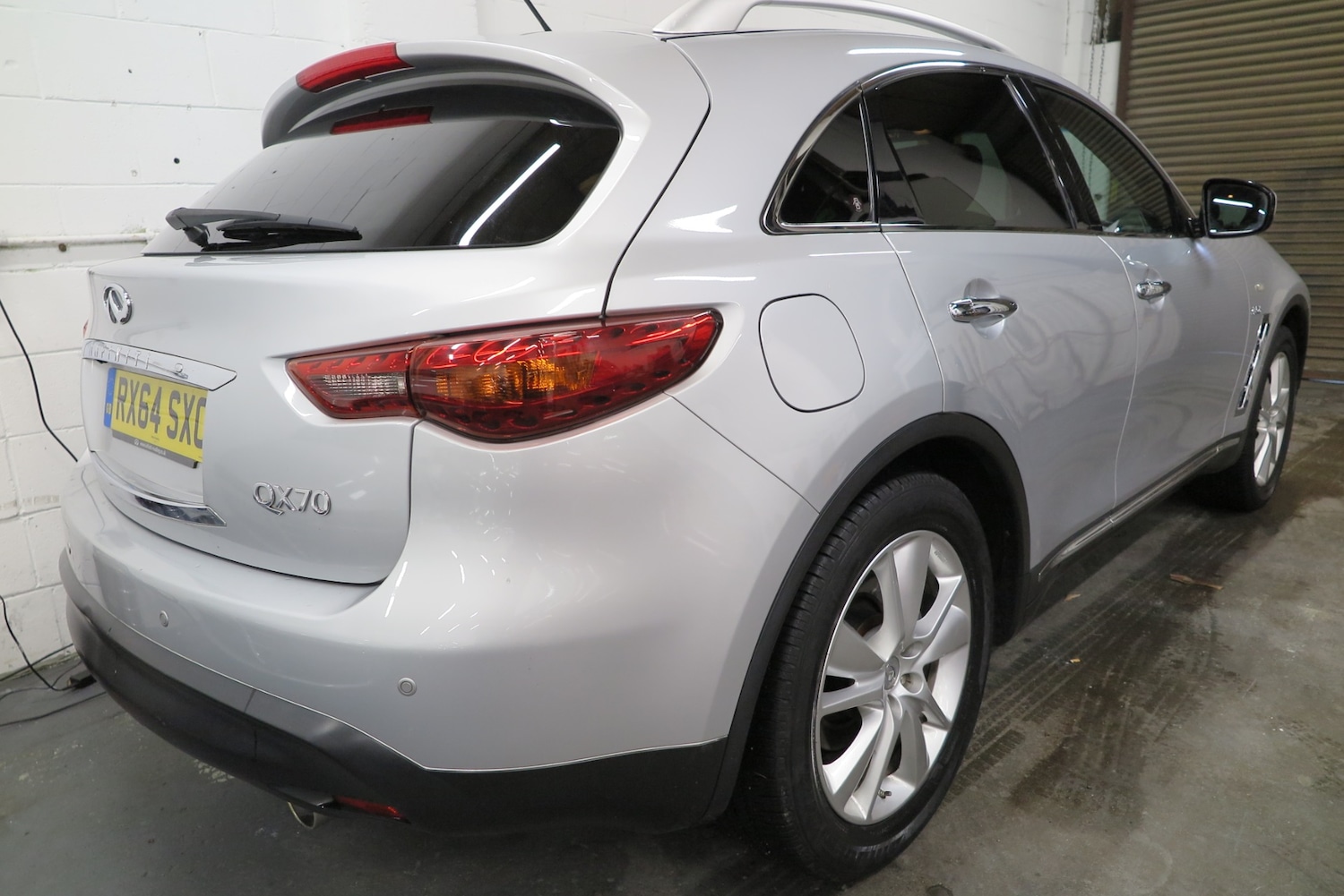 Used Infiniti QX70 2014 for sale - 77541849: Photo 5