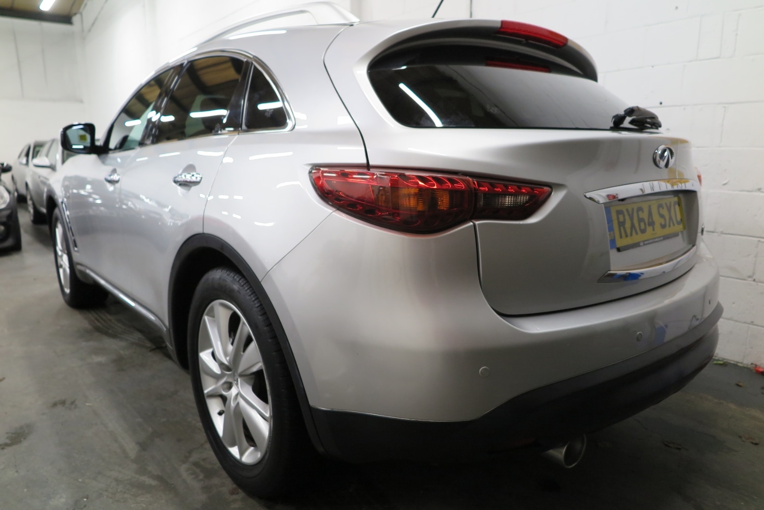 Used Infiniti QX70 2014 for sale - 77541849: Photo 6