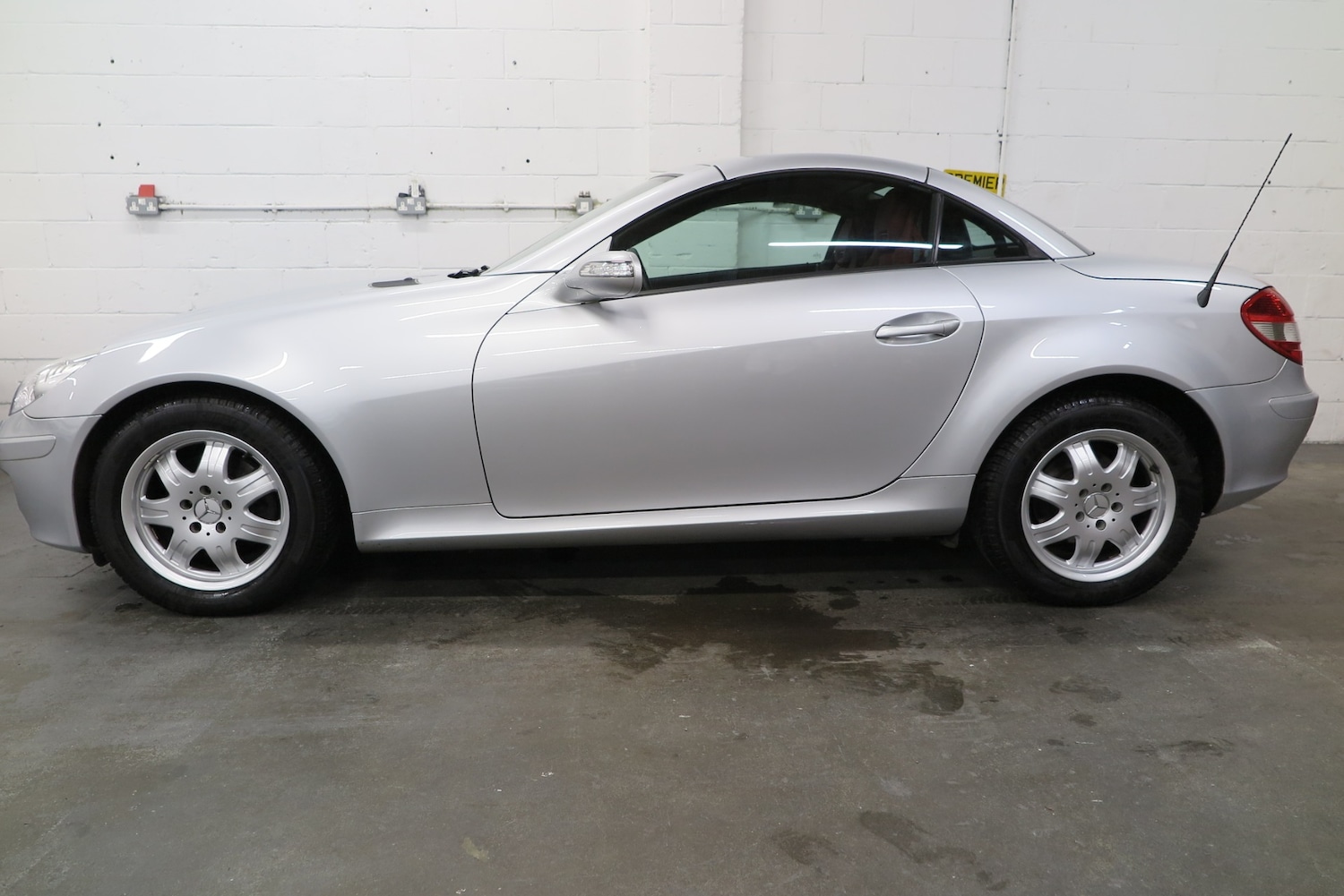Used Mercedes-Benz SLK 2005 for sale - 77716579: Photo 10