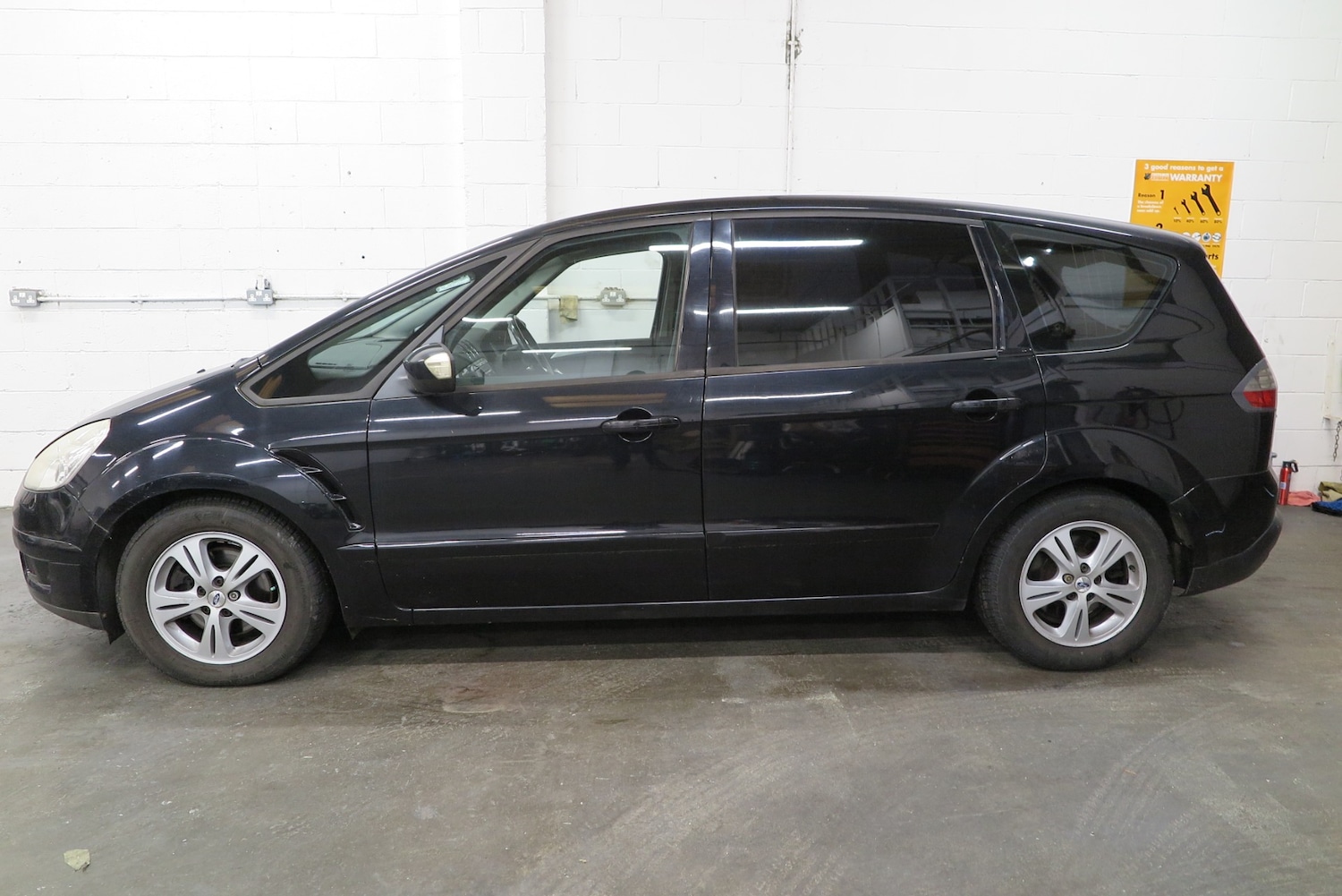 Used Ford S-Max 2008 for sale - 76507321: Photo 4