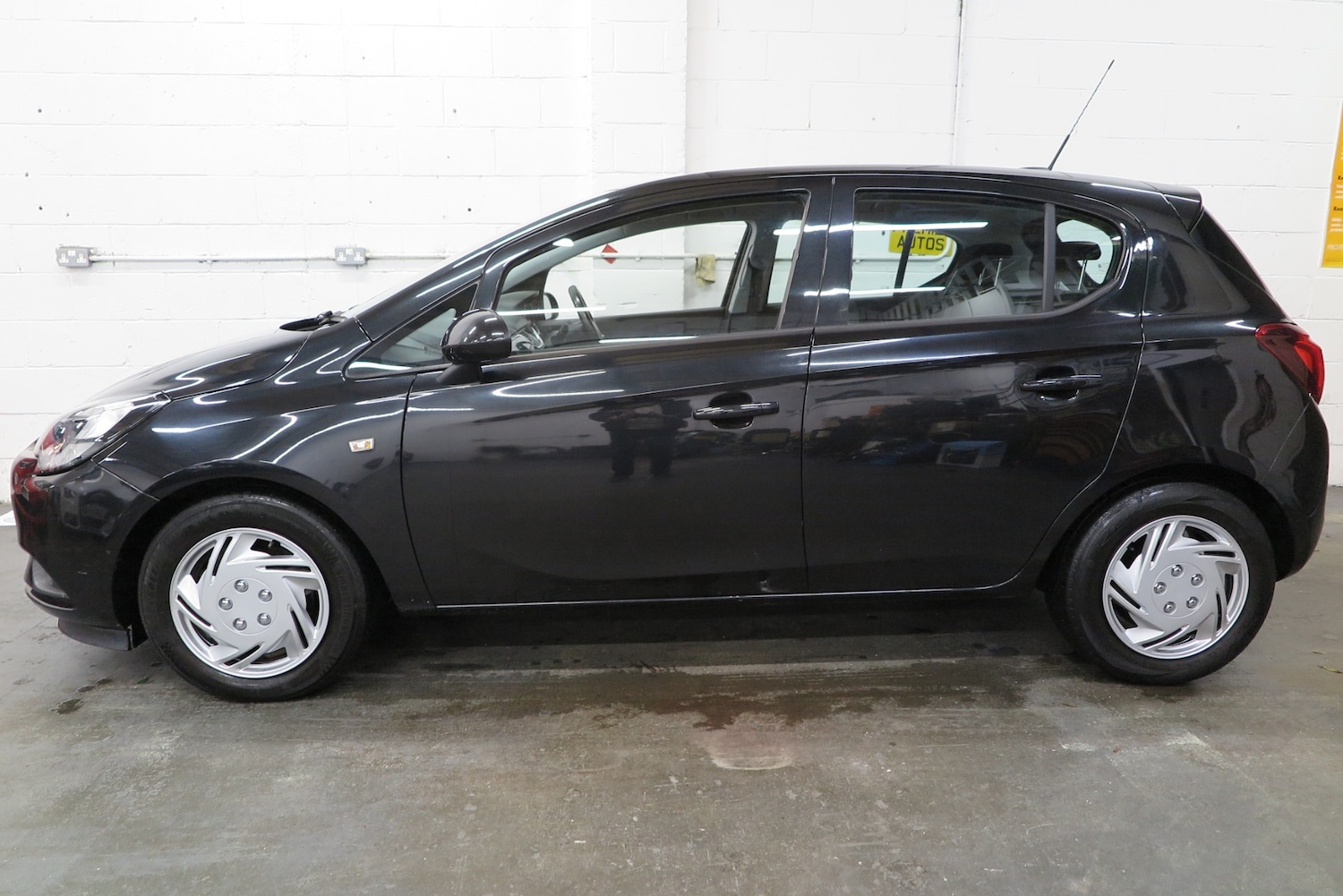 Used Vauxhall Corsa 2016 for sale - 76384864: Photo 4