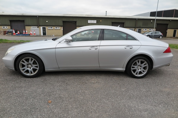 Used Mercedes-Benz CLS 2006 for sale - 75794960: Photo 4