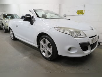 Used Renault Megane 2010 for sale - 77350772: Photo
