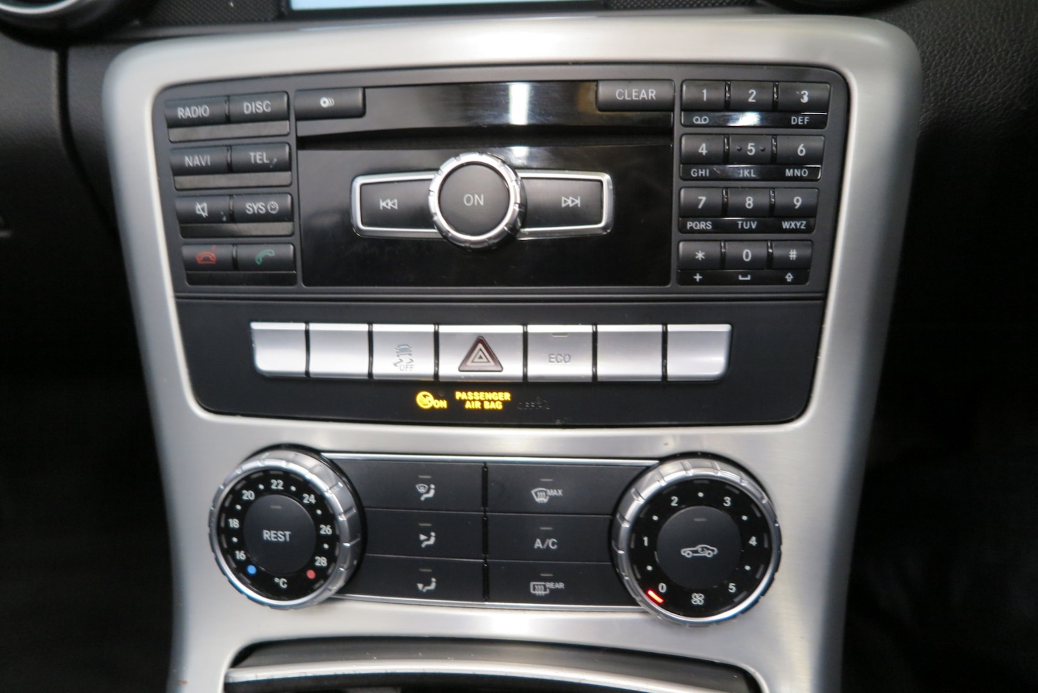 Used Mercedes-Benz SLK 2012 for sale - 77579826: Photo 18