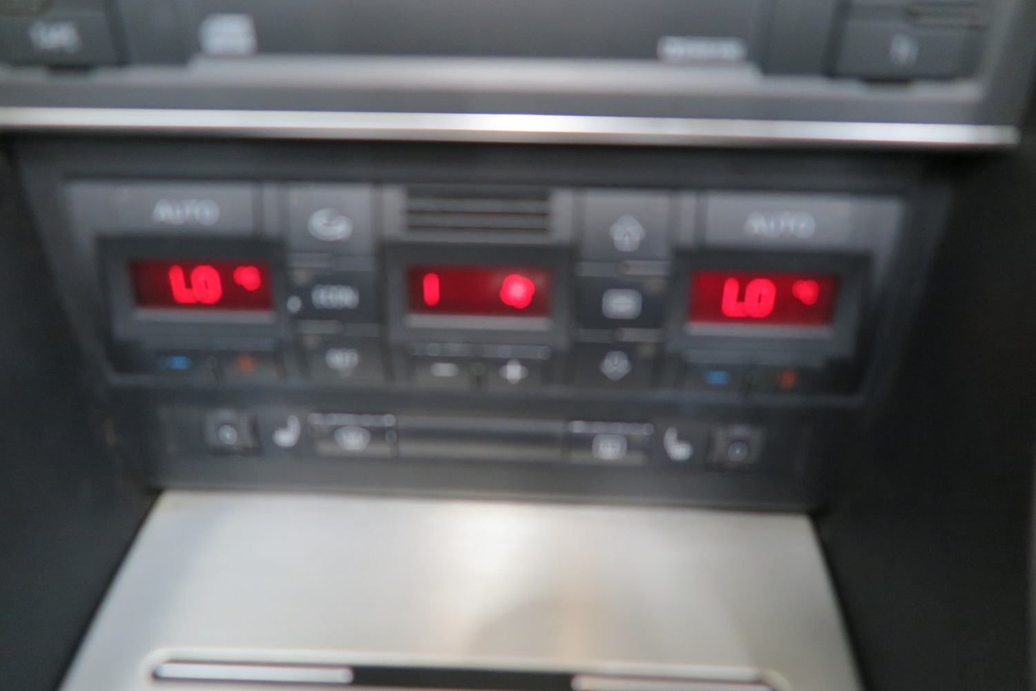 Used Audi A4 2004 for sale - 77635778: Photo 24