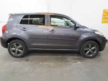 Used Toyota Urban Cruiser 2011 for sale - 79456958: Photo