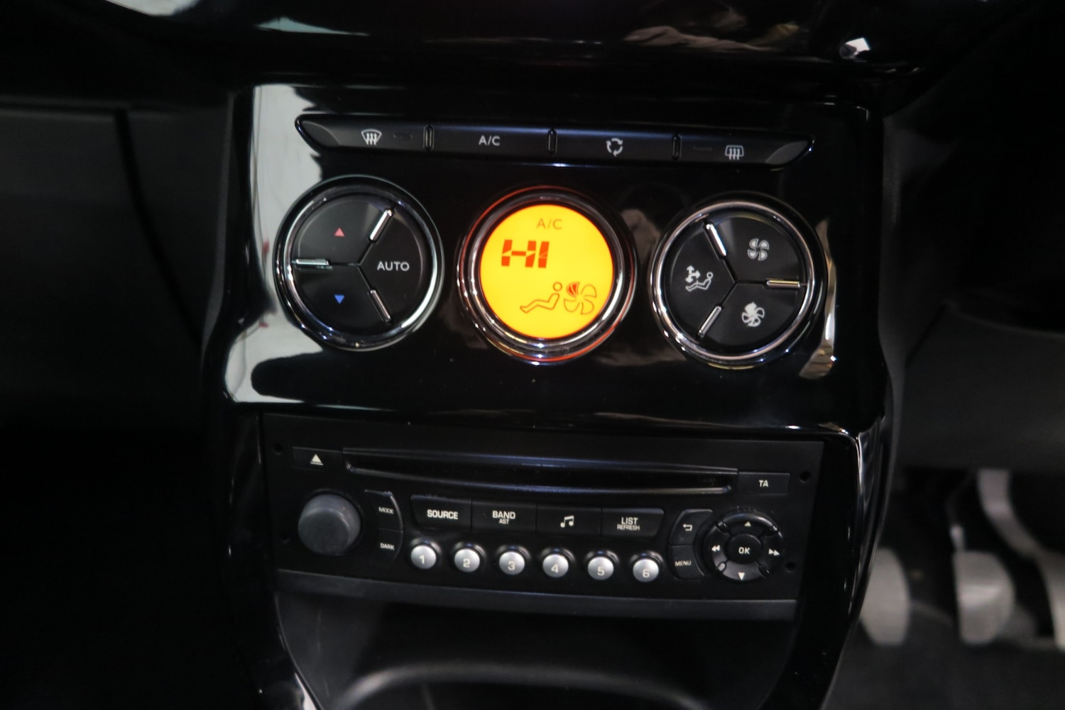 Used Citroen DS3 2014 for sale - 76192581: Photo 11