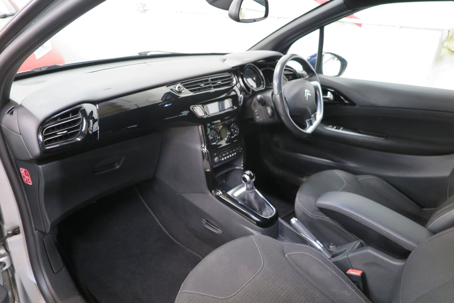 Used Citroen DS3 2014 for sale - 76192581: Photo 9