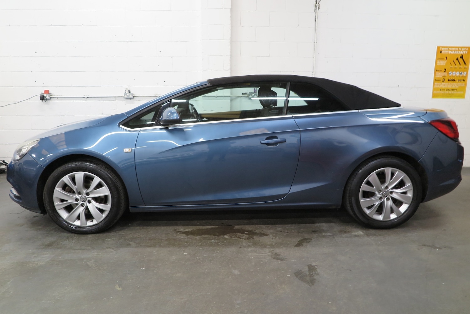 Used Vauxhall Cascada 2014 for sale - 77528151: Photo 10